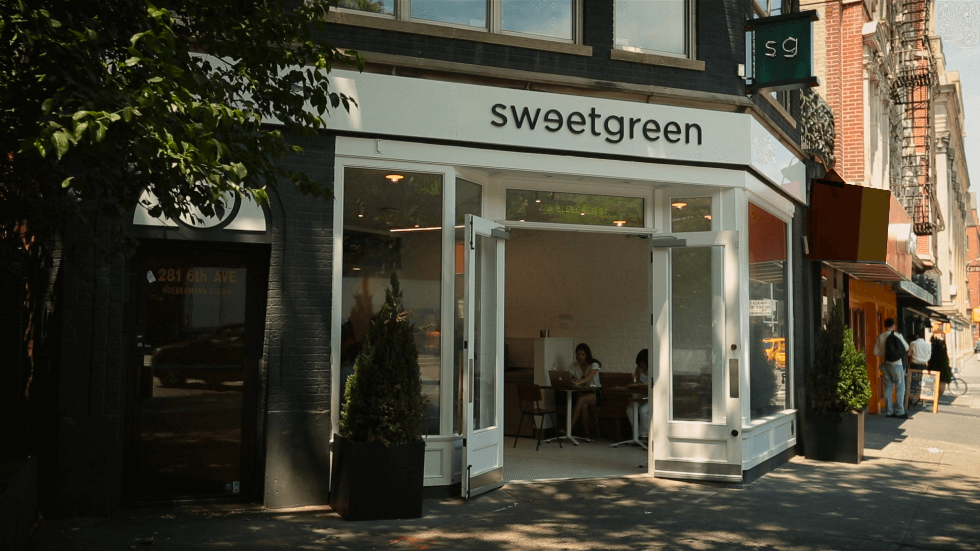 Sweetgreen storefront